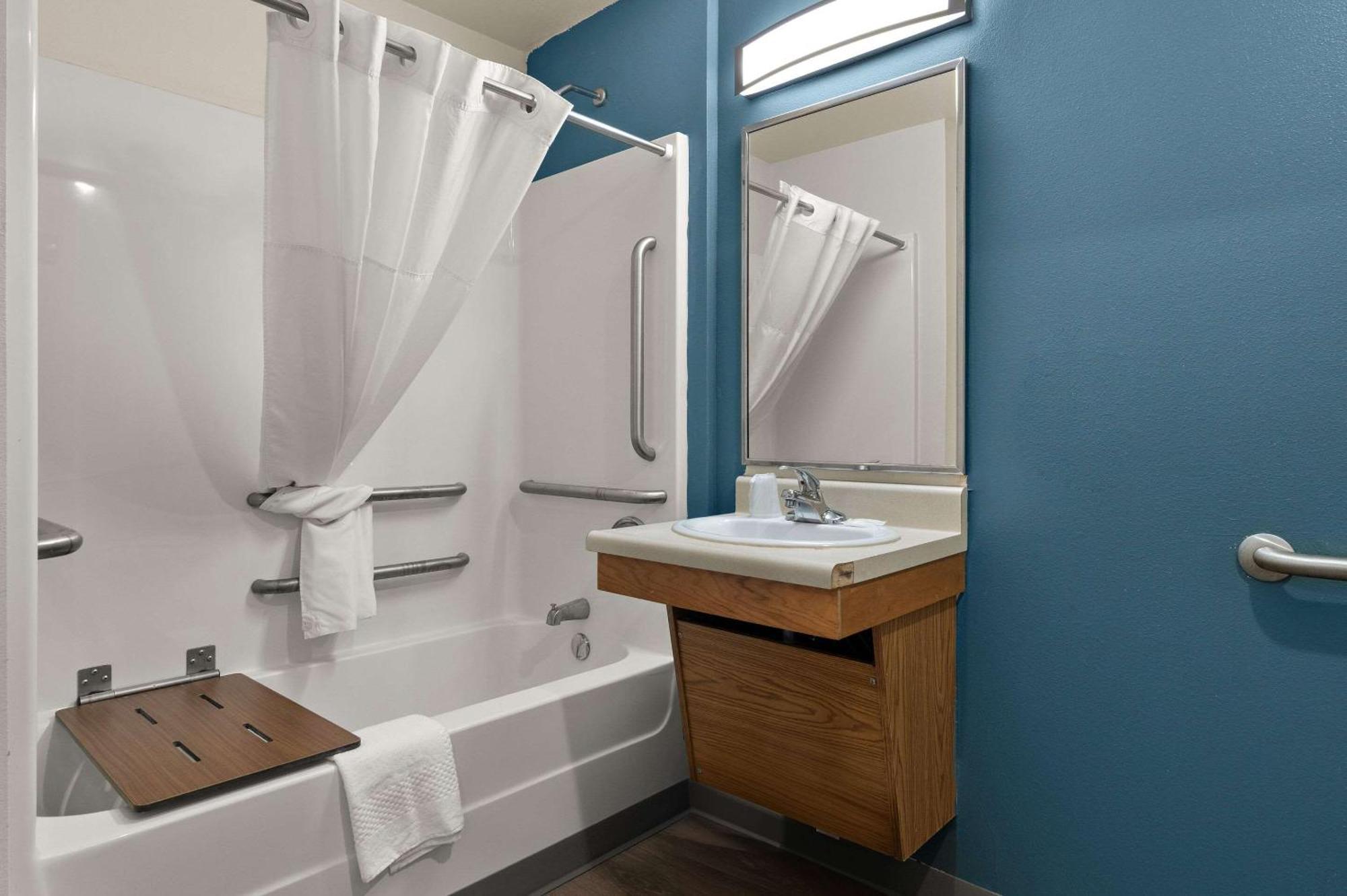 Woodspring Suites Champaign Near University Eksteriør billede