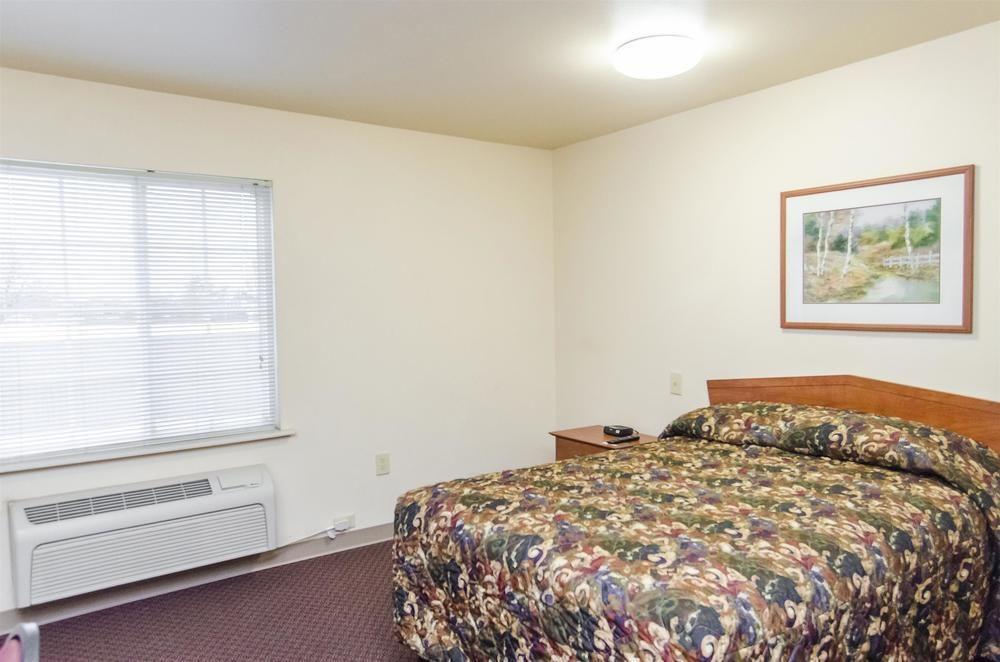 Woodspring Suites Champaign Near University Eksteriør billede